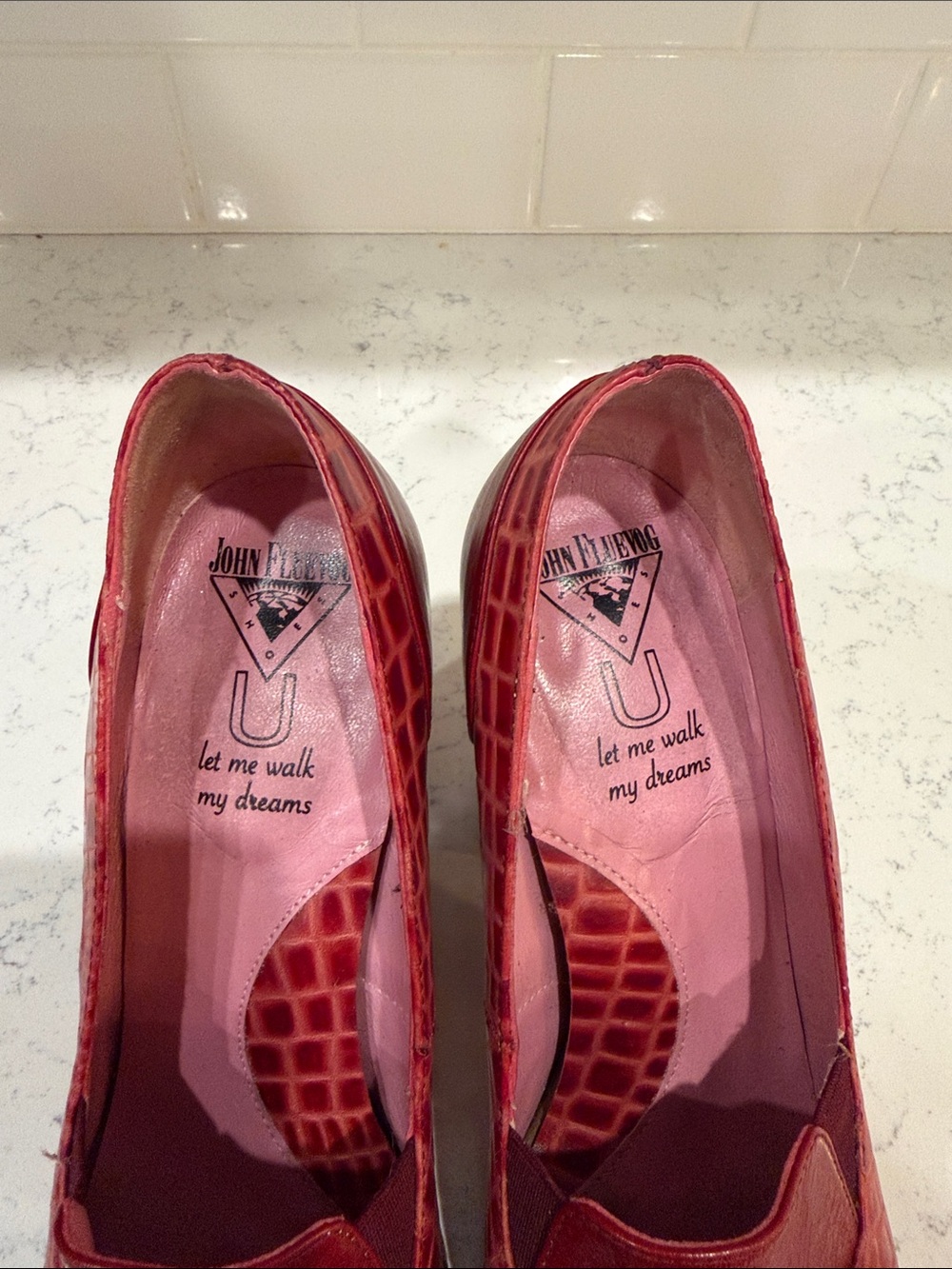 John Fluevog Red Croc-Embossed Block Heel Pumps size 8.5 - Picture 2 of 9